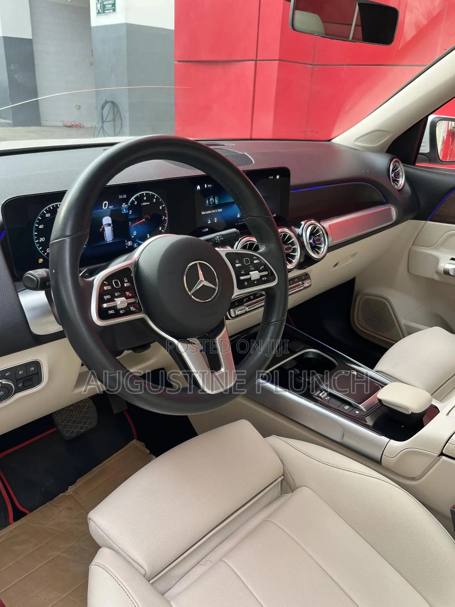 Mercedes-Benz GLB-Class 2023 White