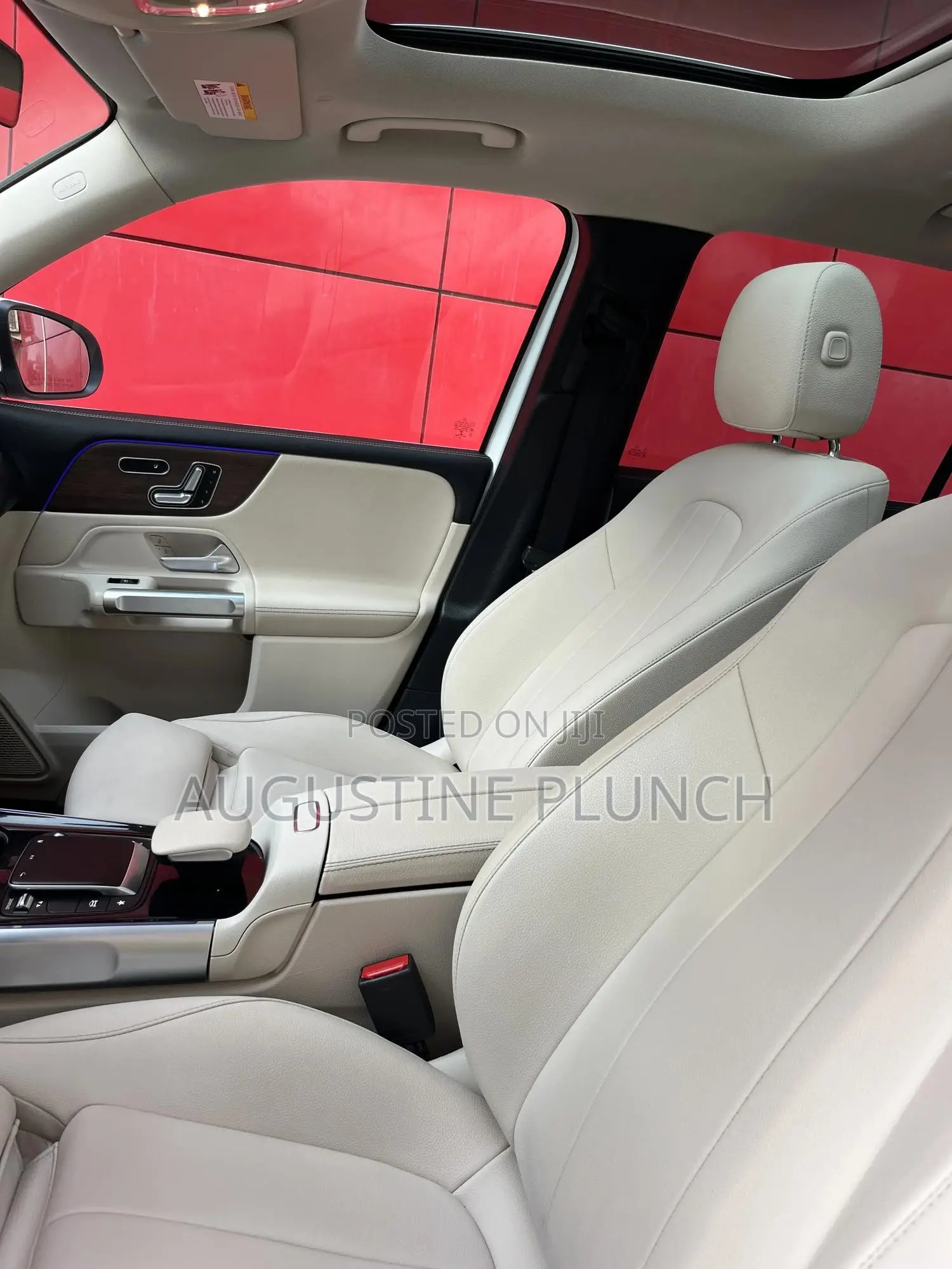 Mercedes-Benz GLB-Class 2023 White