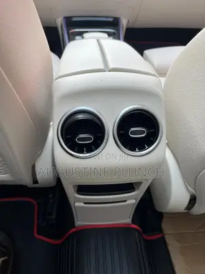 Mercedes-Benz GLB-Class 2023 White