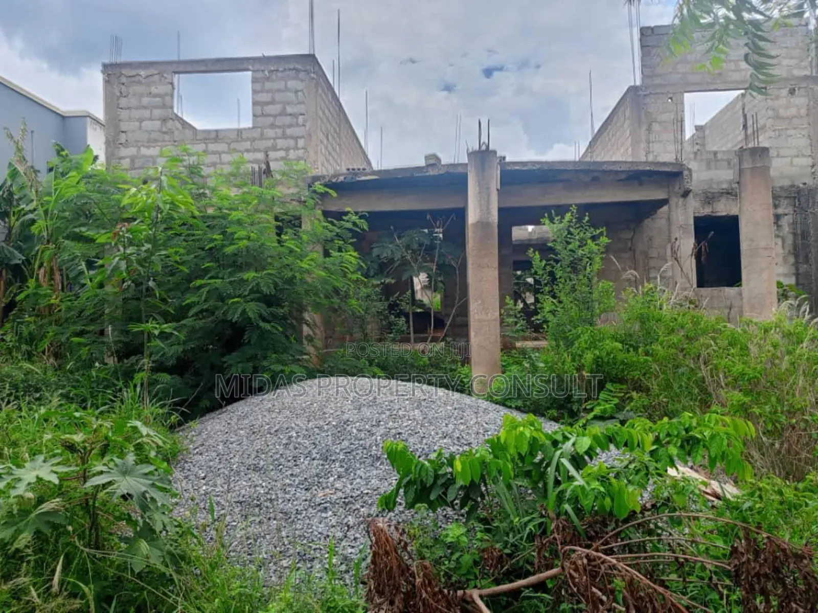 6bdrm House in Municipal Assembly, Pentecost for sale