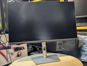 Dell P2723qe Professional Led Monitor 68.6 Cm (27 Inch) 