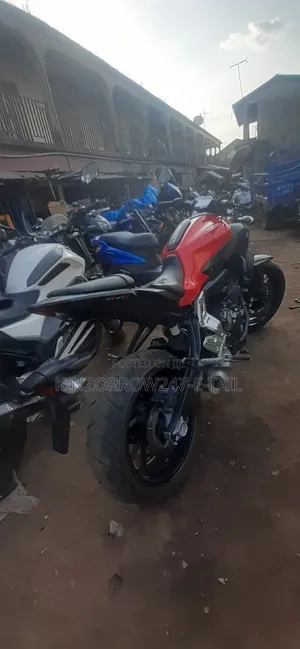Yamaha FZ6 2021 Red