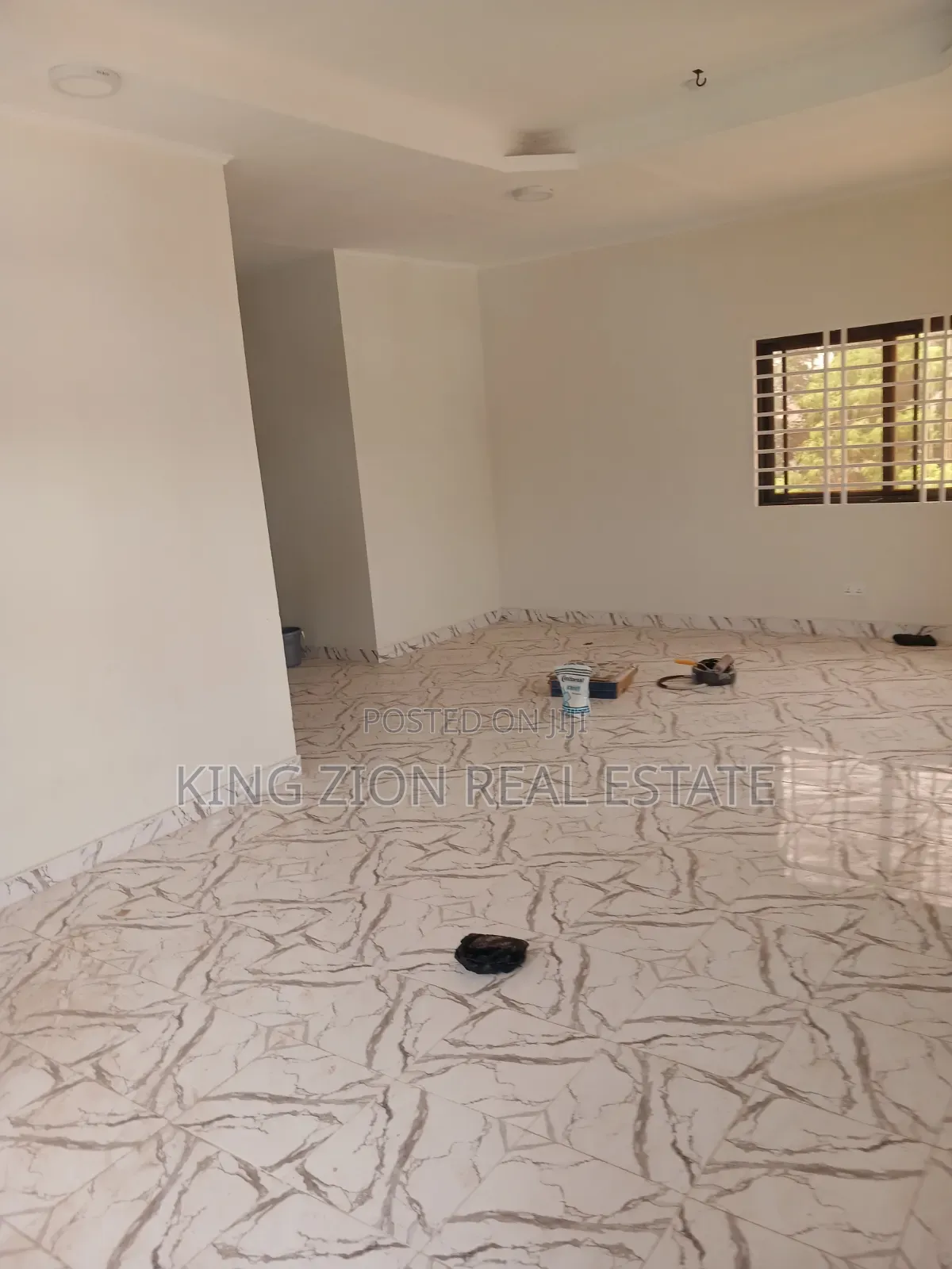 3bdrm Apartment in Kingzion Real, Last Stop for rent