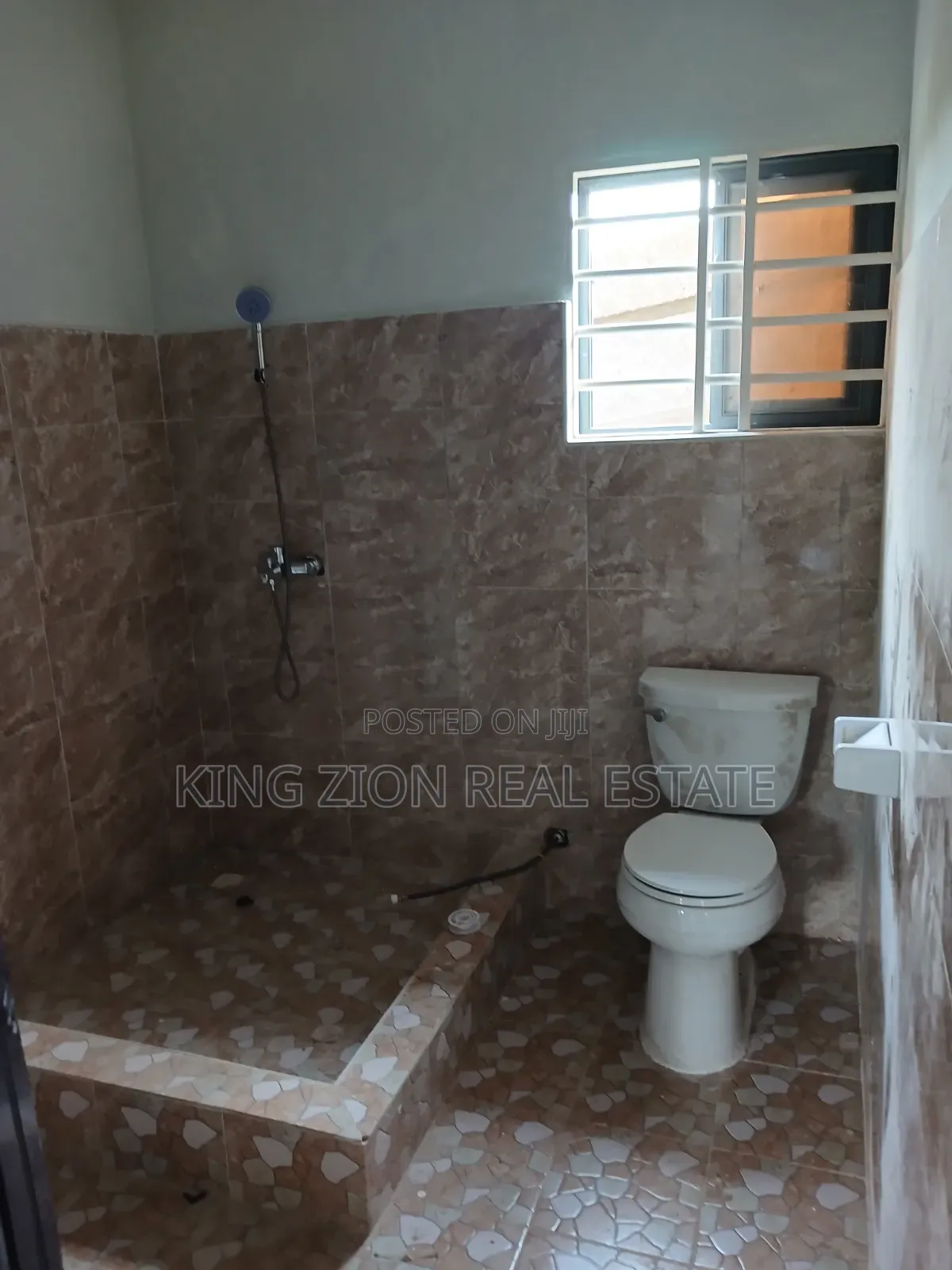 3bdrm Apartment in Kingzion Real, Last Stop for rent