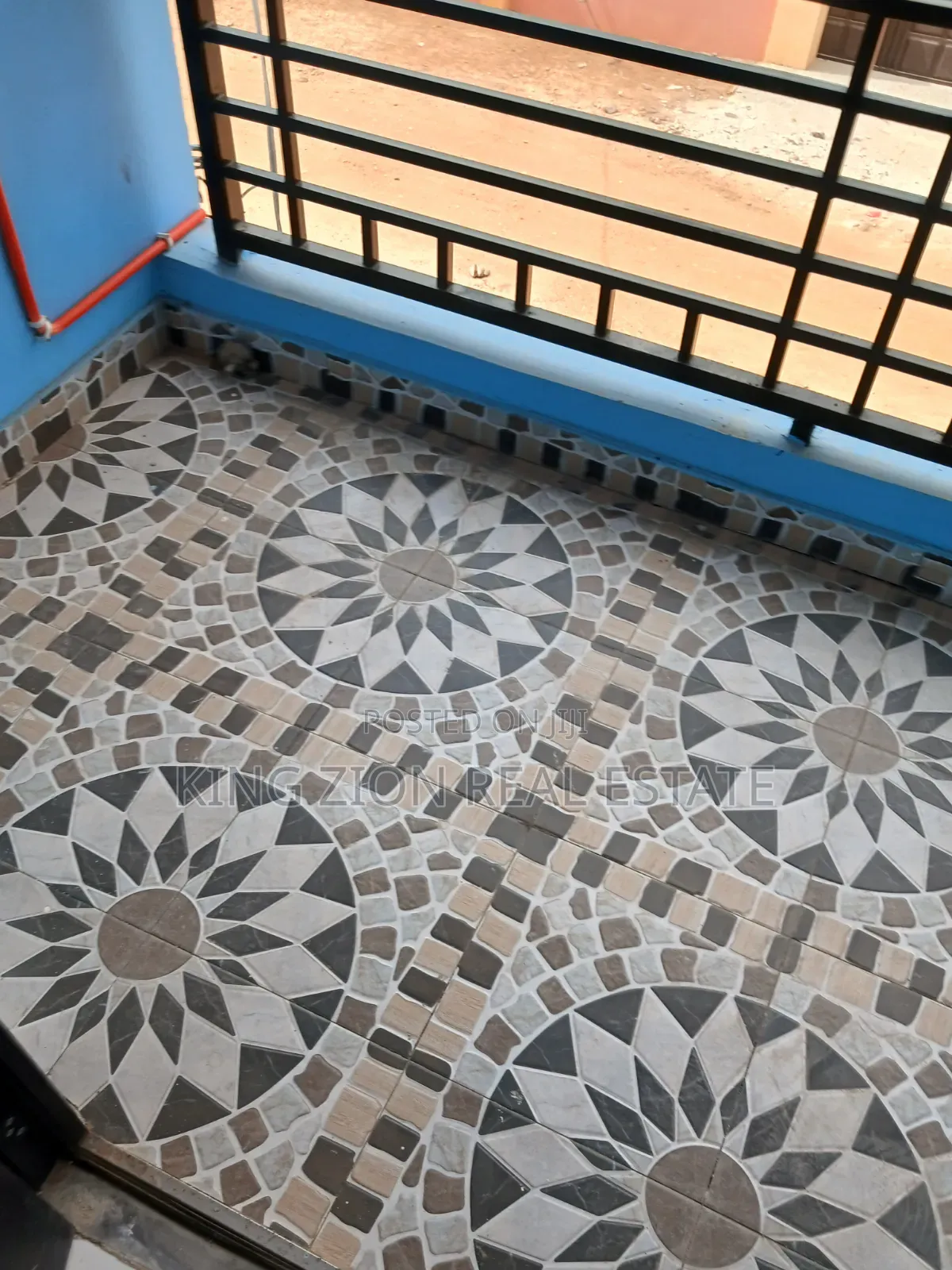 3bdrm Apartment in Kingzion Real, Last Stop for rent