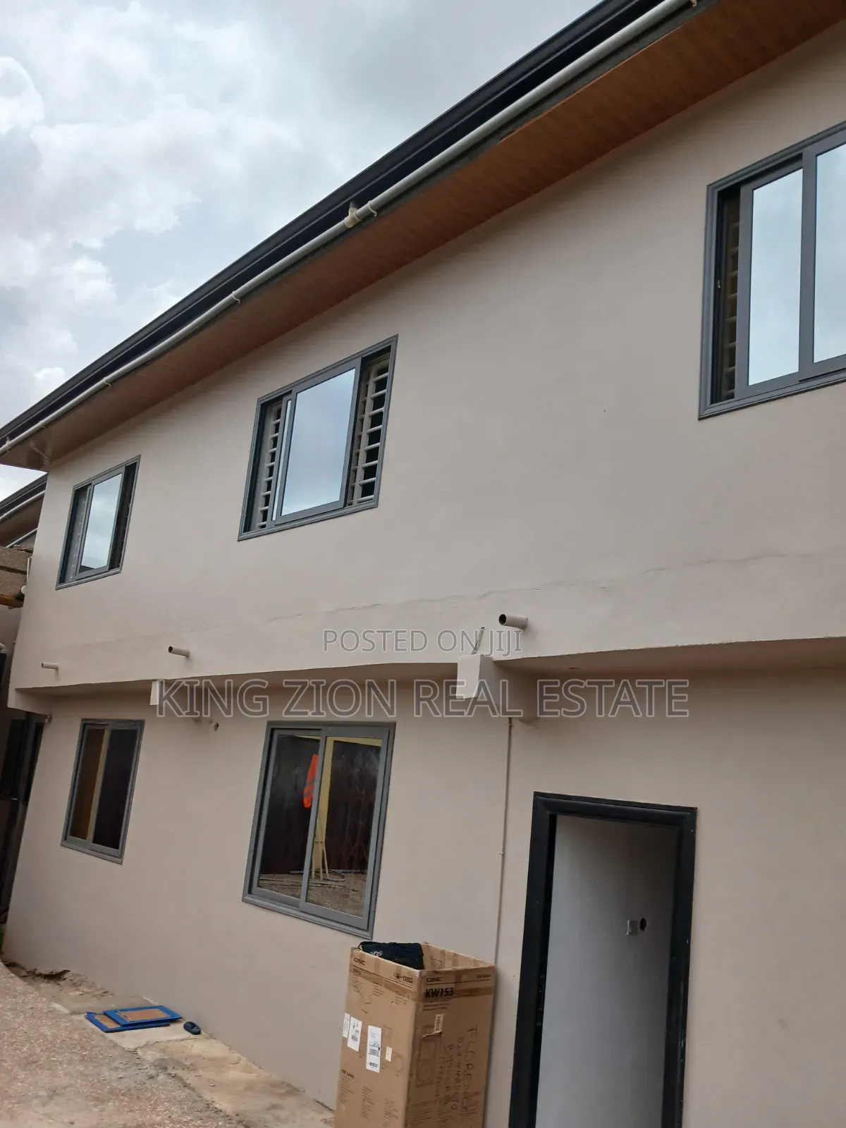 3bdrm Apartment in Kingzion Real, Last Stop for rent