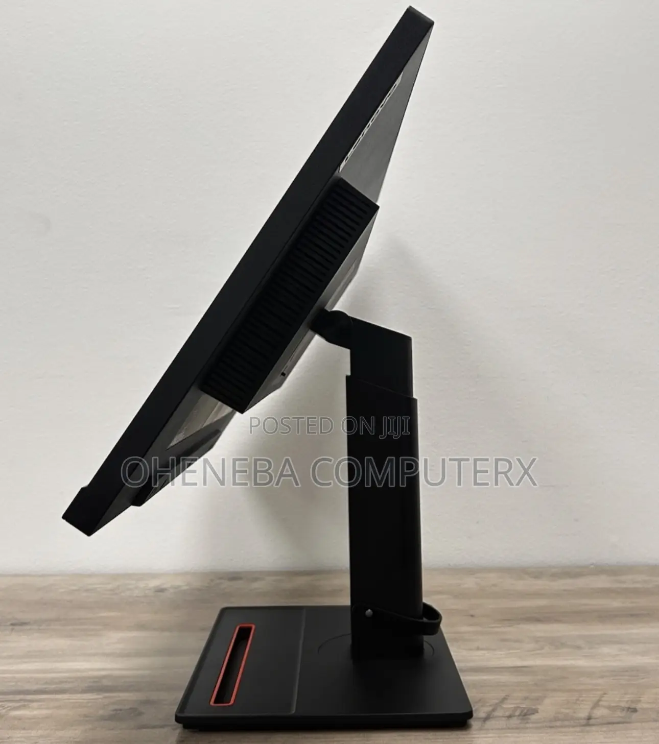Lenovo Thinkvision 24-Inches Computer Monitor