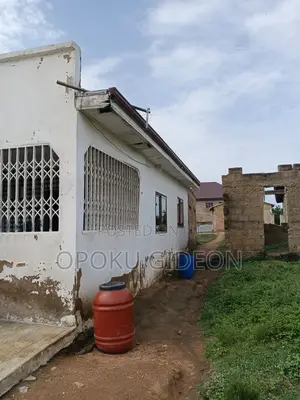 2bdrm House in Joma, Ablekuma for sale