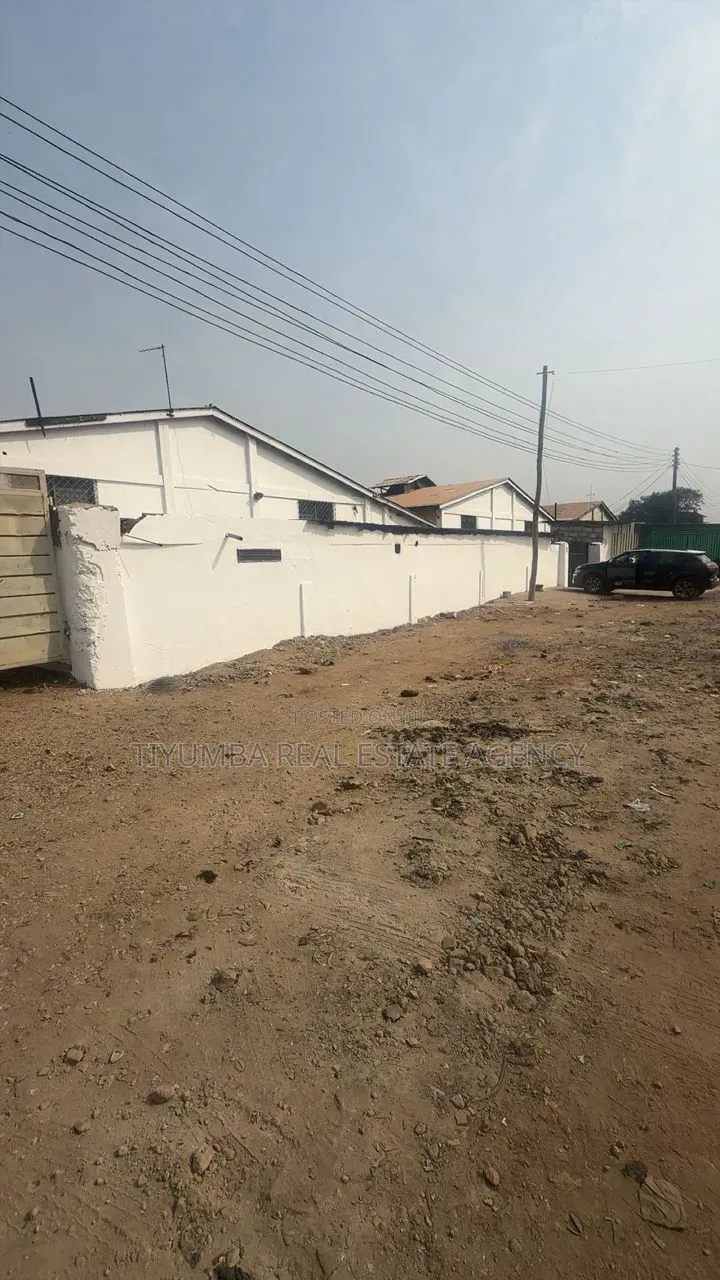 1500sqm Warehouse for Rent in the North Industrial Area.