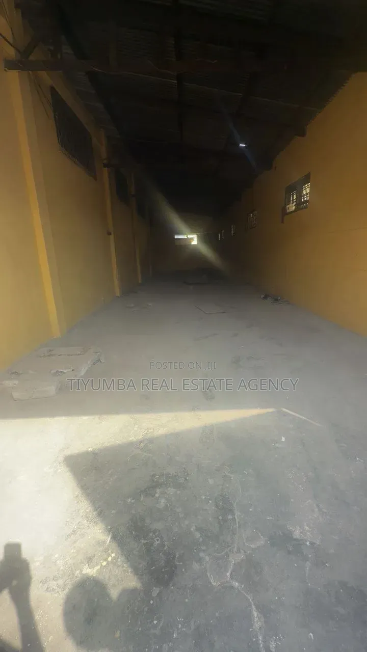 1500sqm Warehouse for Rent in the North Industrial Area.