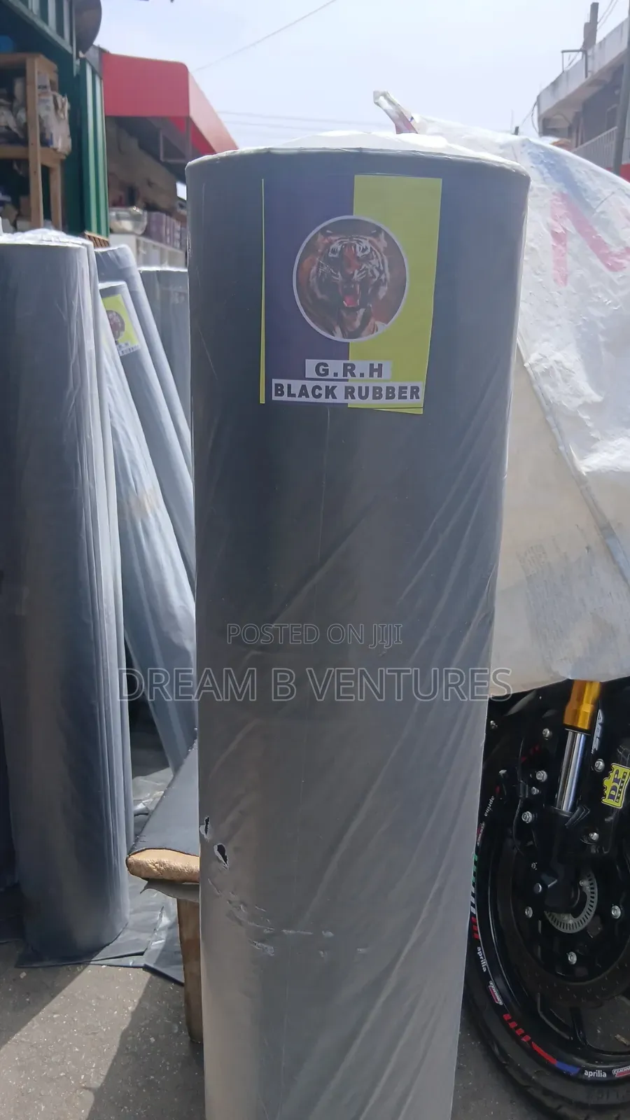 A Damp-proof Membrane,Black Rubber Big Sizes.
