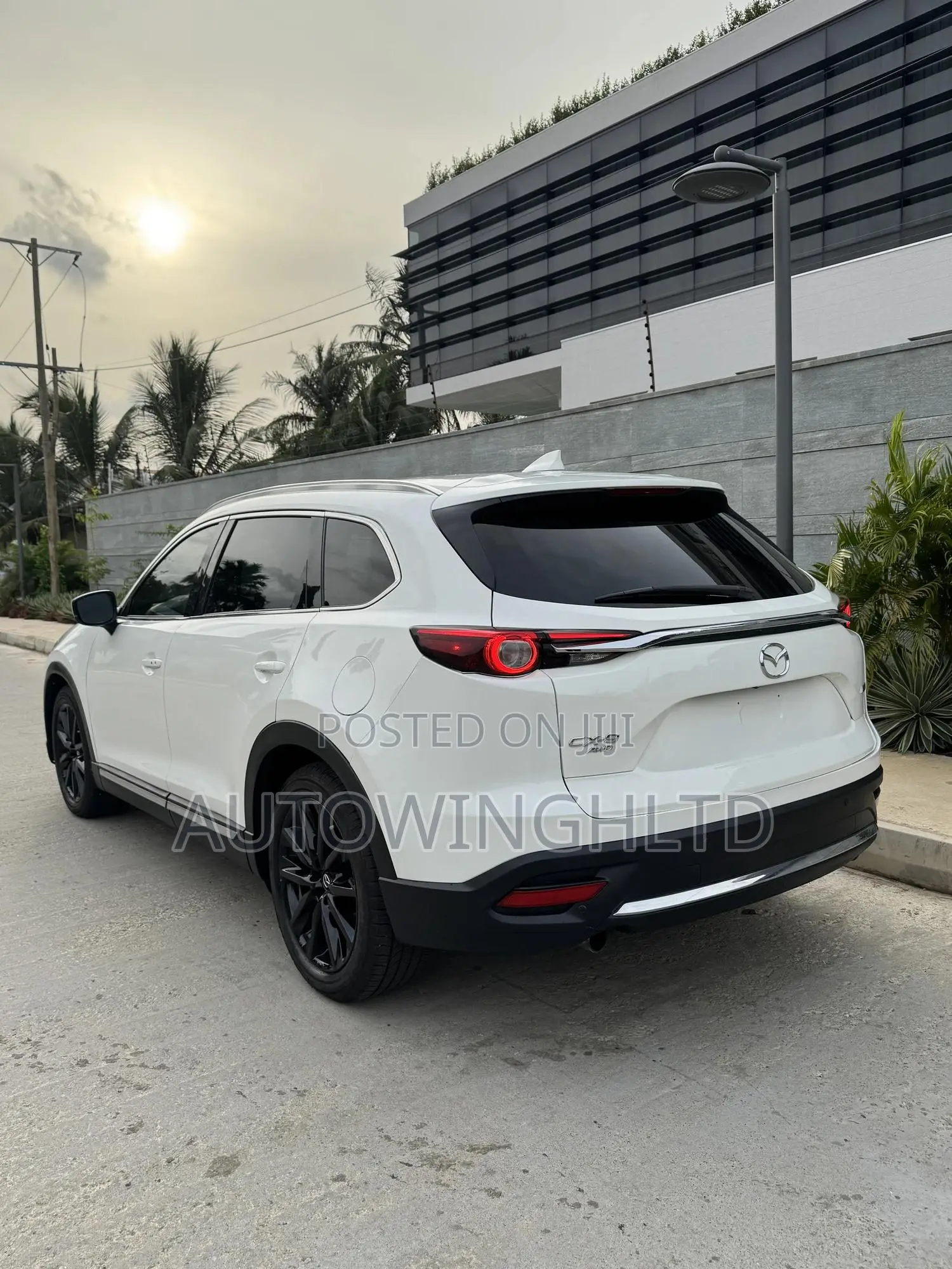 Mazda CX-9 Signature 2022 White