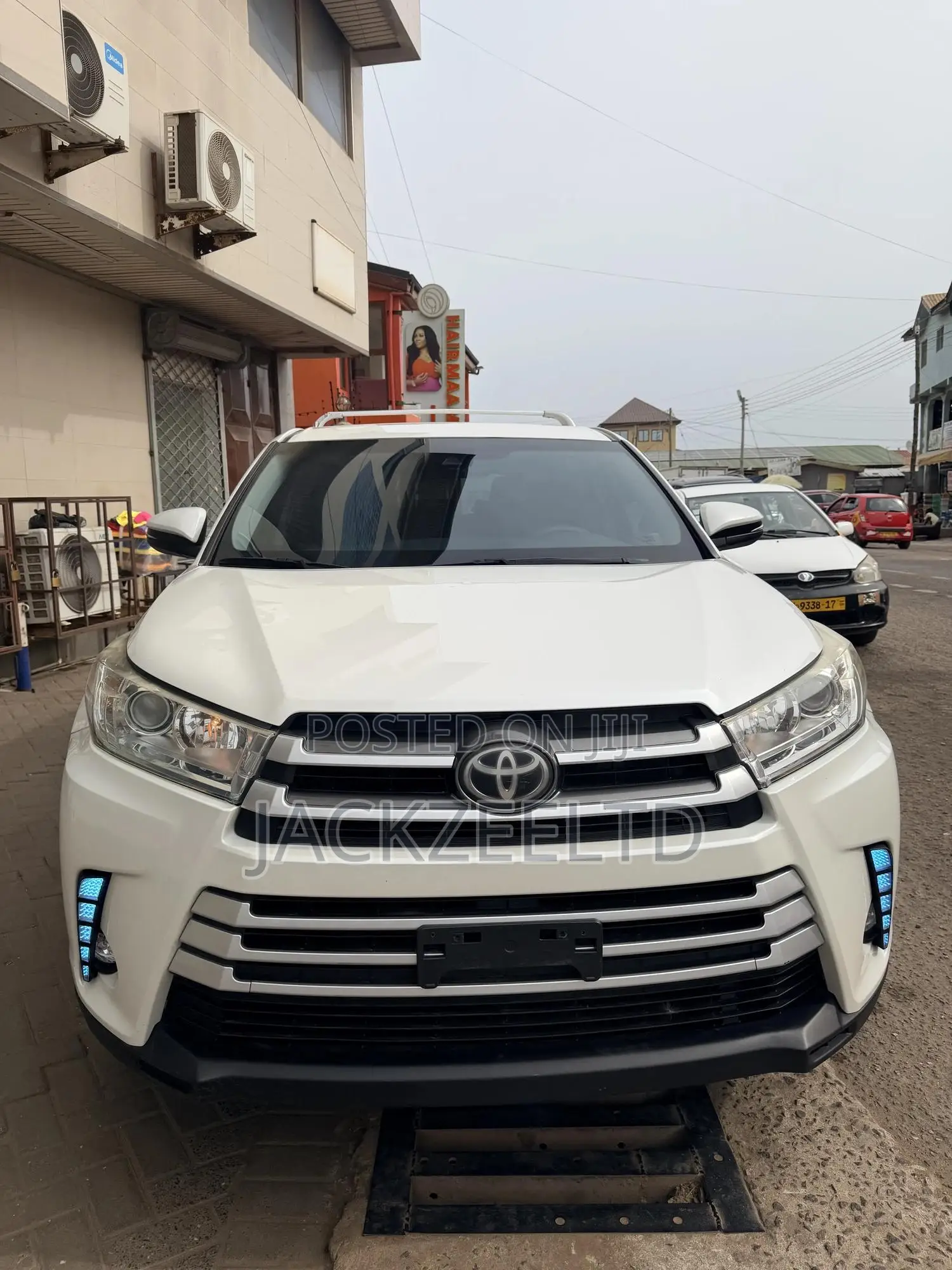 Toyota Highlander LE 2019 White