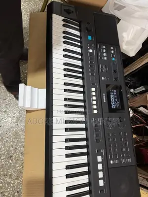 Yamaha Prs- E483 Keyboard