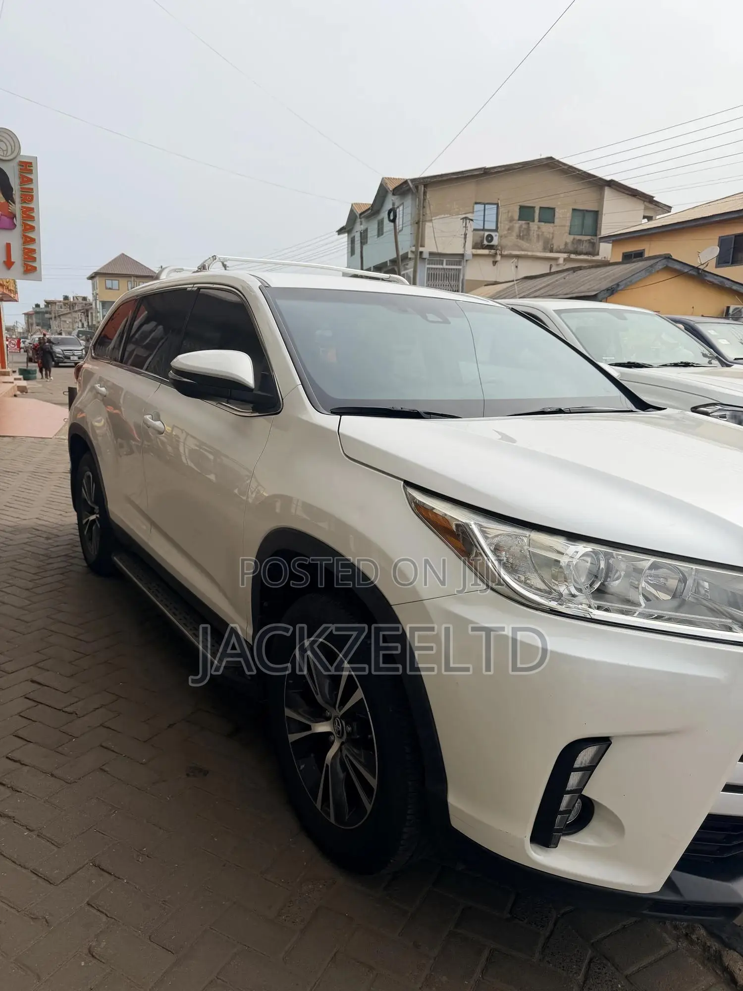 Toyota Highlander LE 2019 White