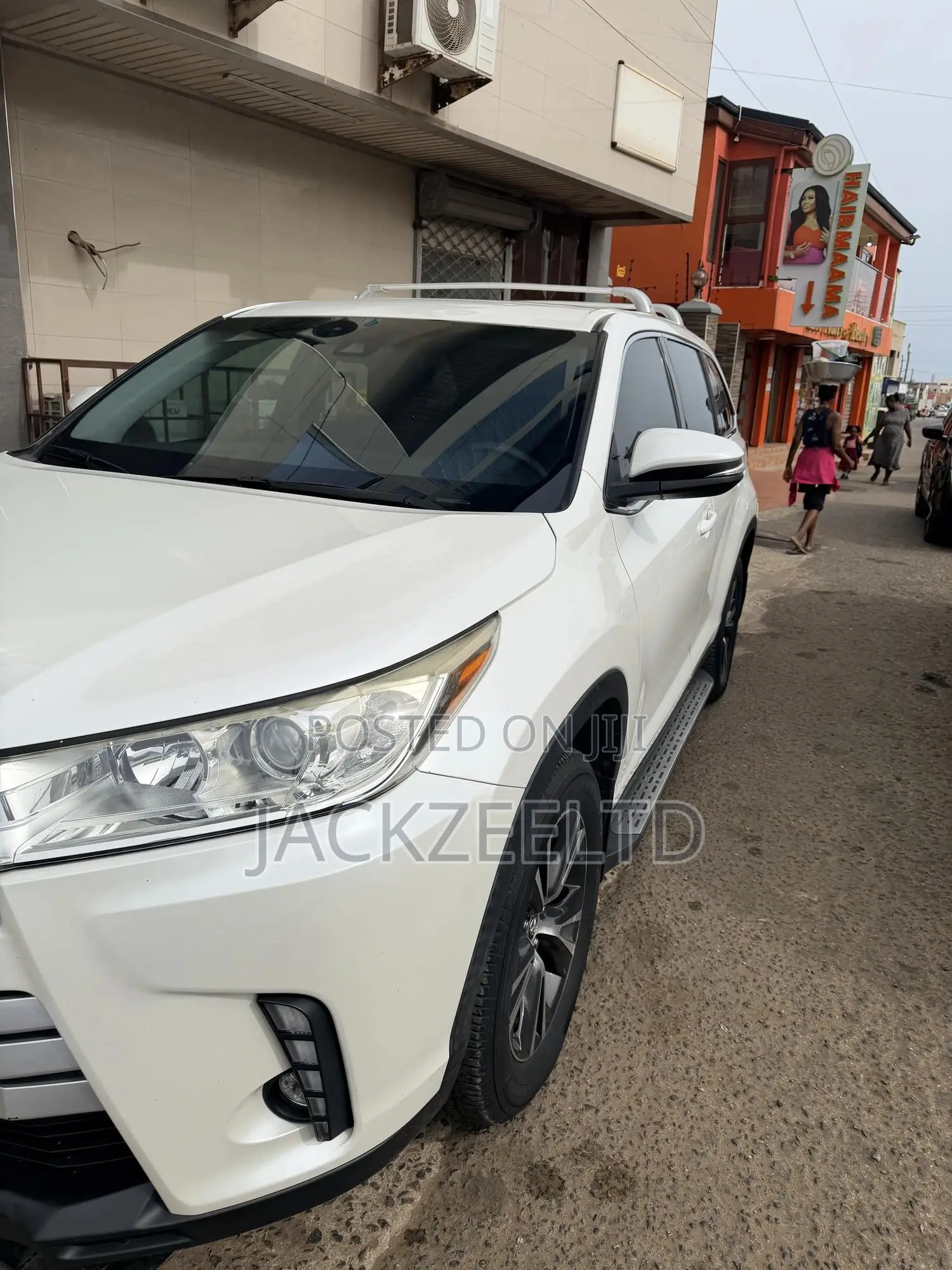 Toyota Highlander LE 2019 White