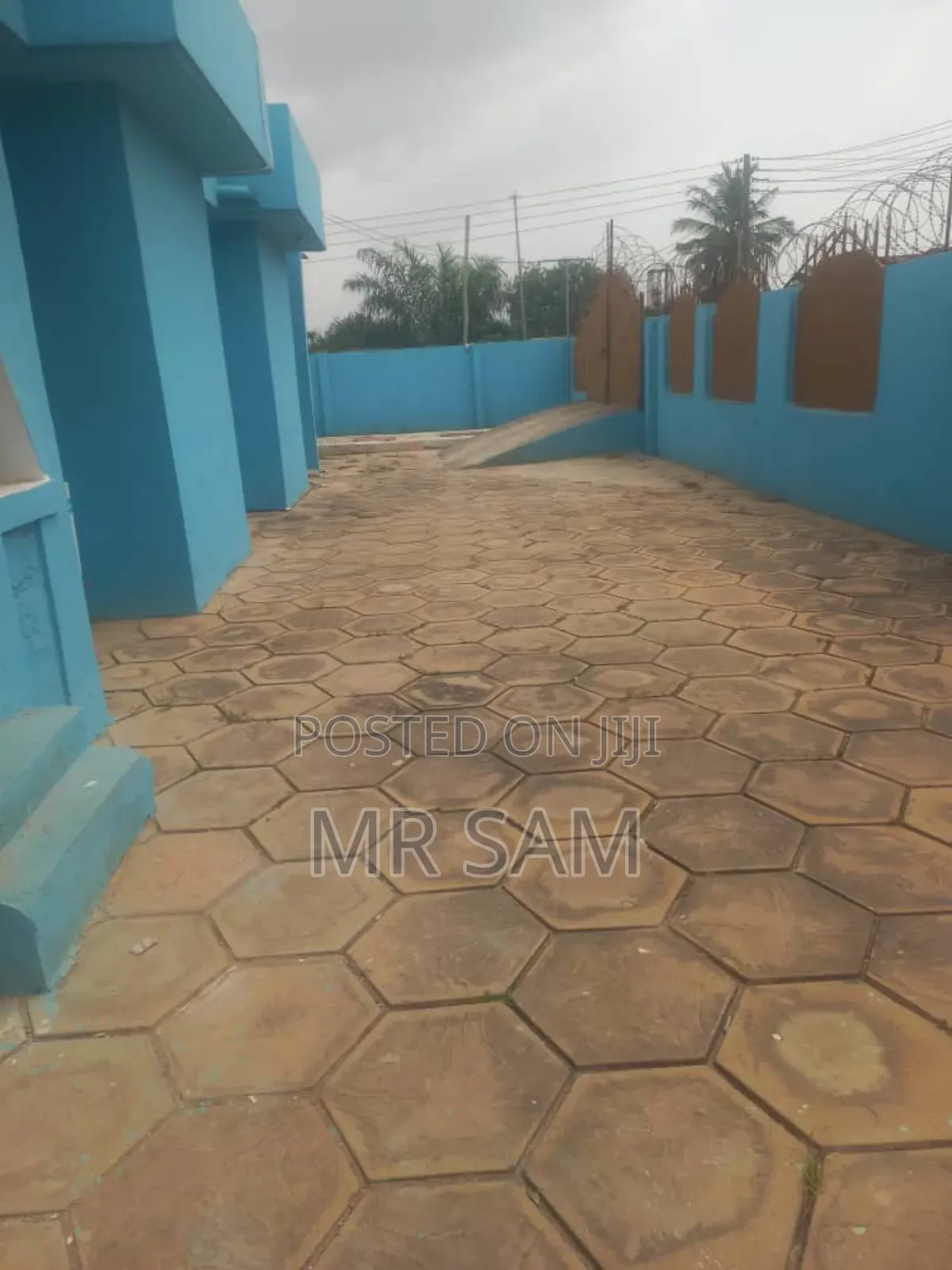 5bdrm House in Sam Properties, Old Barrier for sale