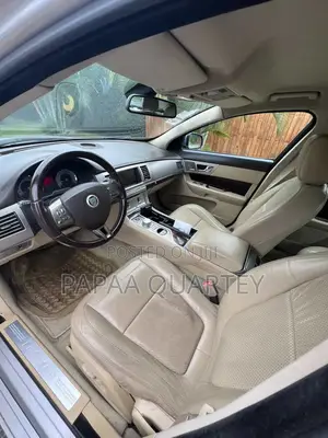 Jaguar XF 2011 Silver