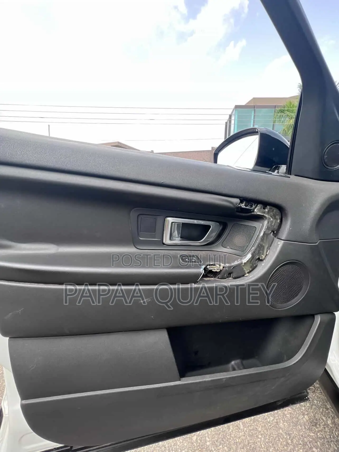 Land Rover Discovery 2019 White
