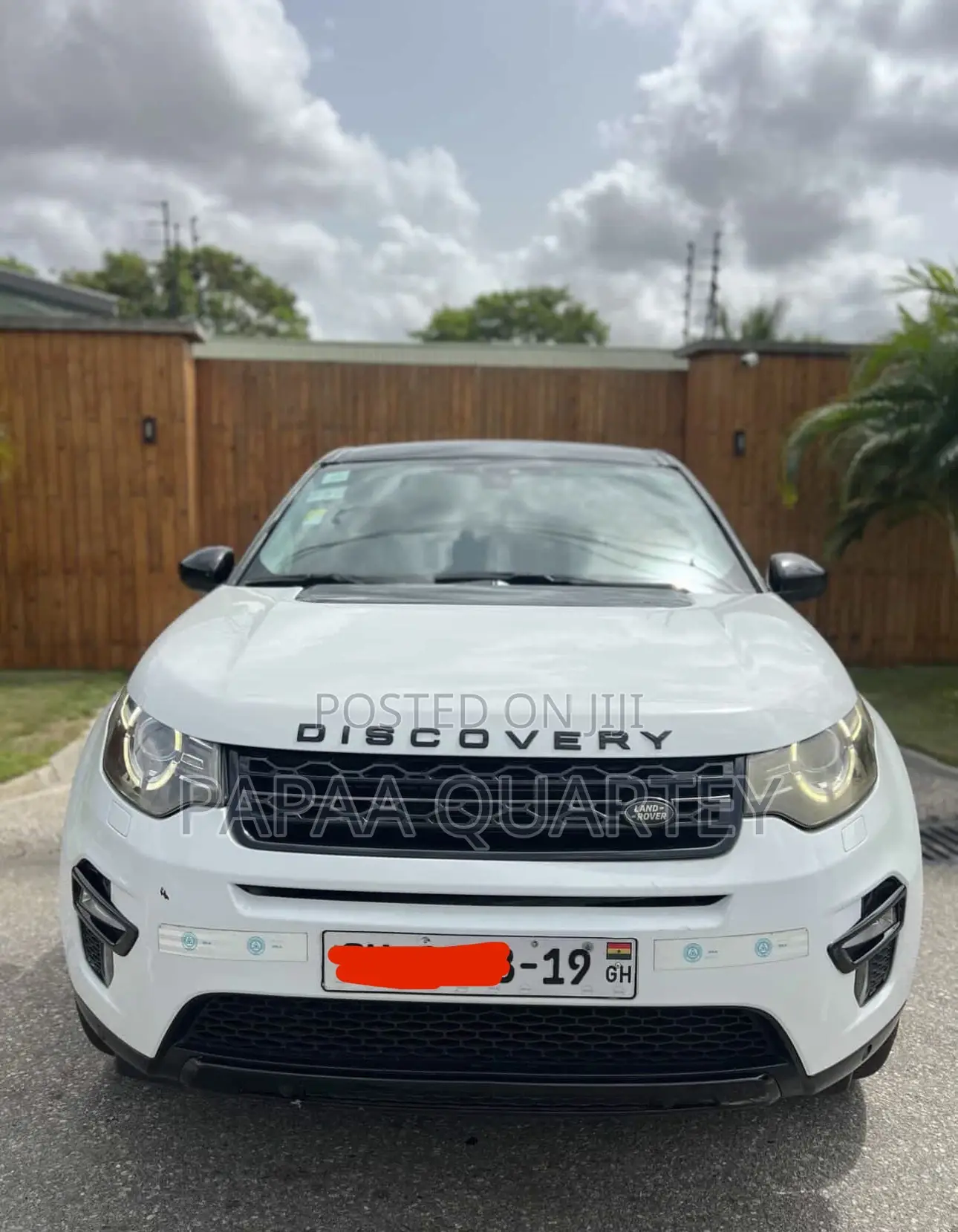 Land Rover Discovery 2019 White