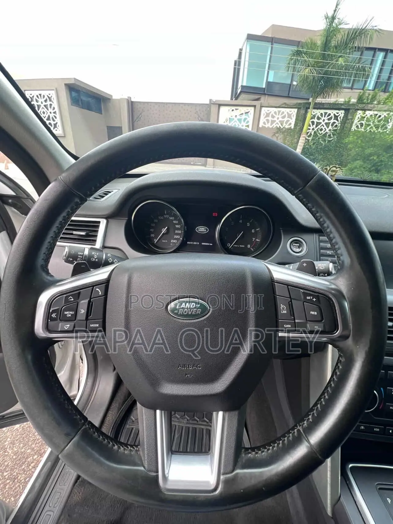 Land Rover Discovery 2019 White