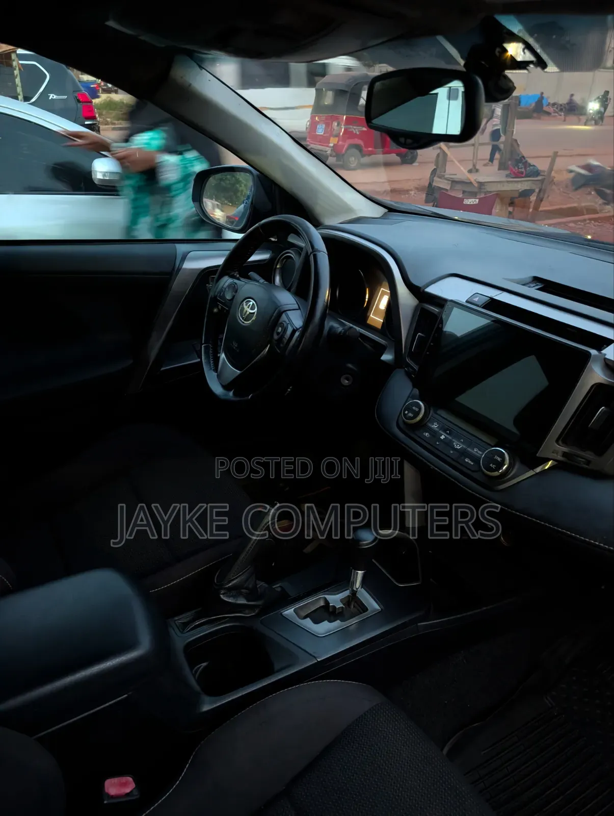 Toyota RAV4 XLE AWD (2.5L 4cyl 6A) 2016 Gray