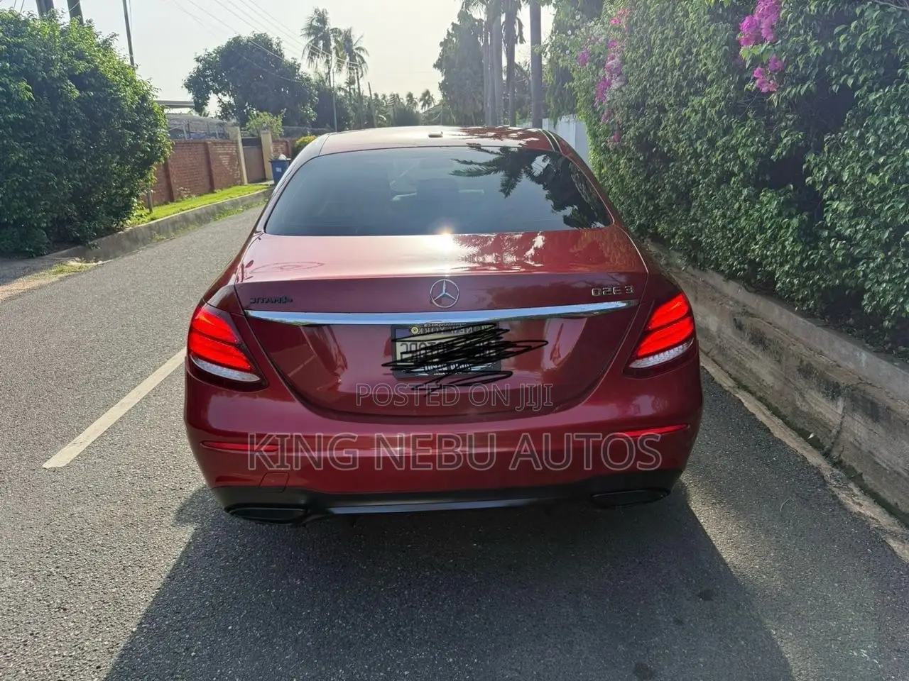 Mercedes-Benz E350 2021 Red