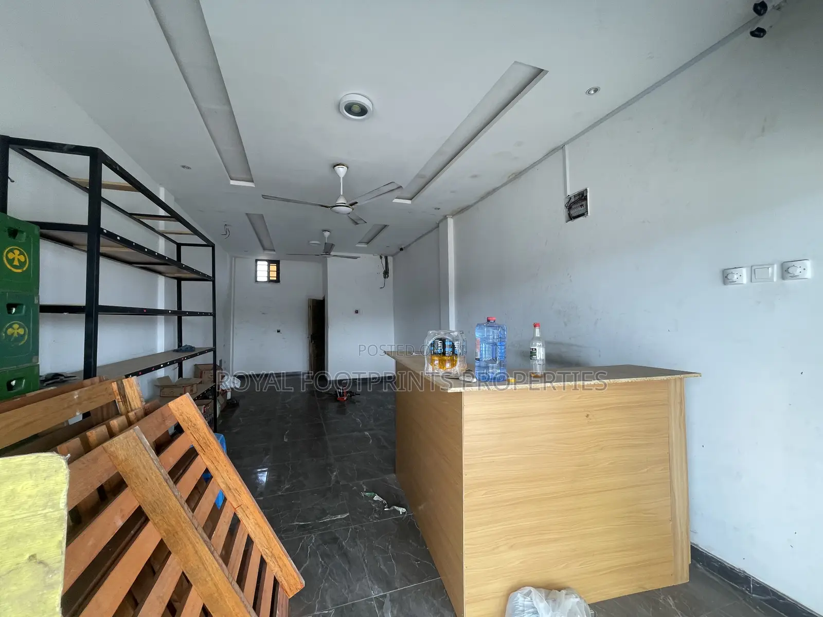 A Single Shop Space Up for Rent