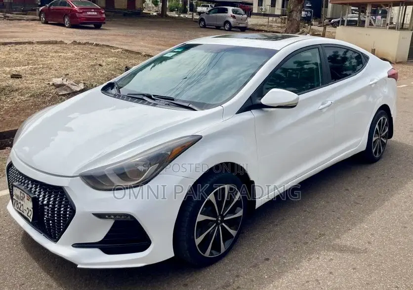 Hyundai Elantra Limited 4dr Sedan (1.8L 4cyl 6A) 2014 White