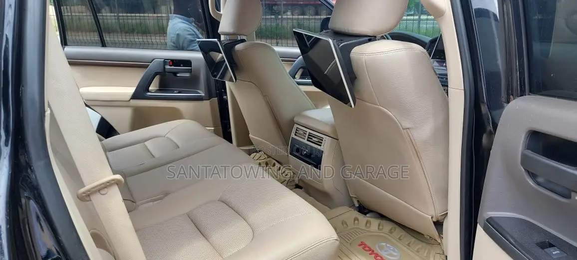 Toyota Land Cruiser 4.5 V8 VXR 2020 Black