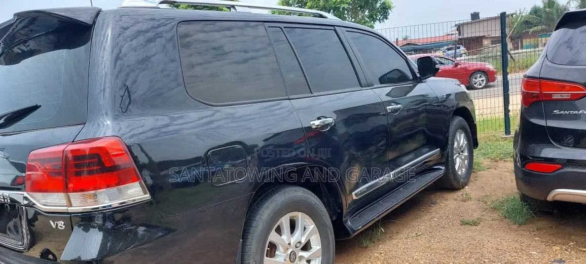 Toyota Land Cruiser 4.5 V8 VXR 2020 Black