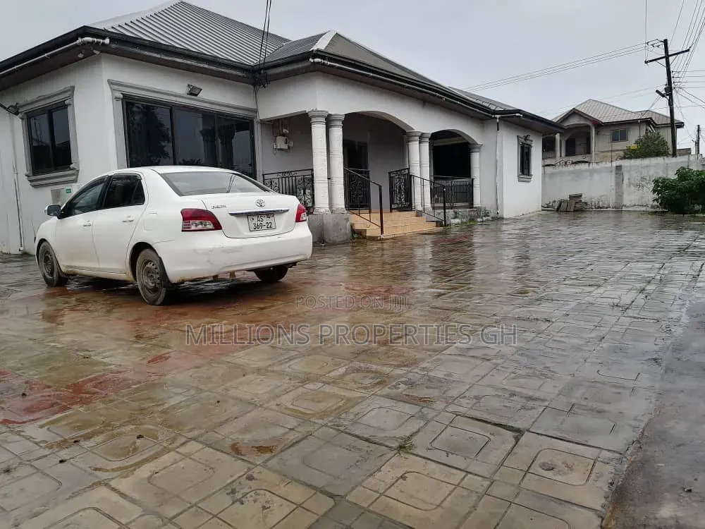 Furnished 4bdrm House in Millions Of, Kumasi Metropolitan for sale