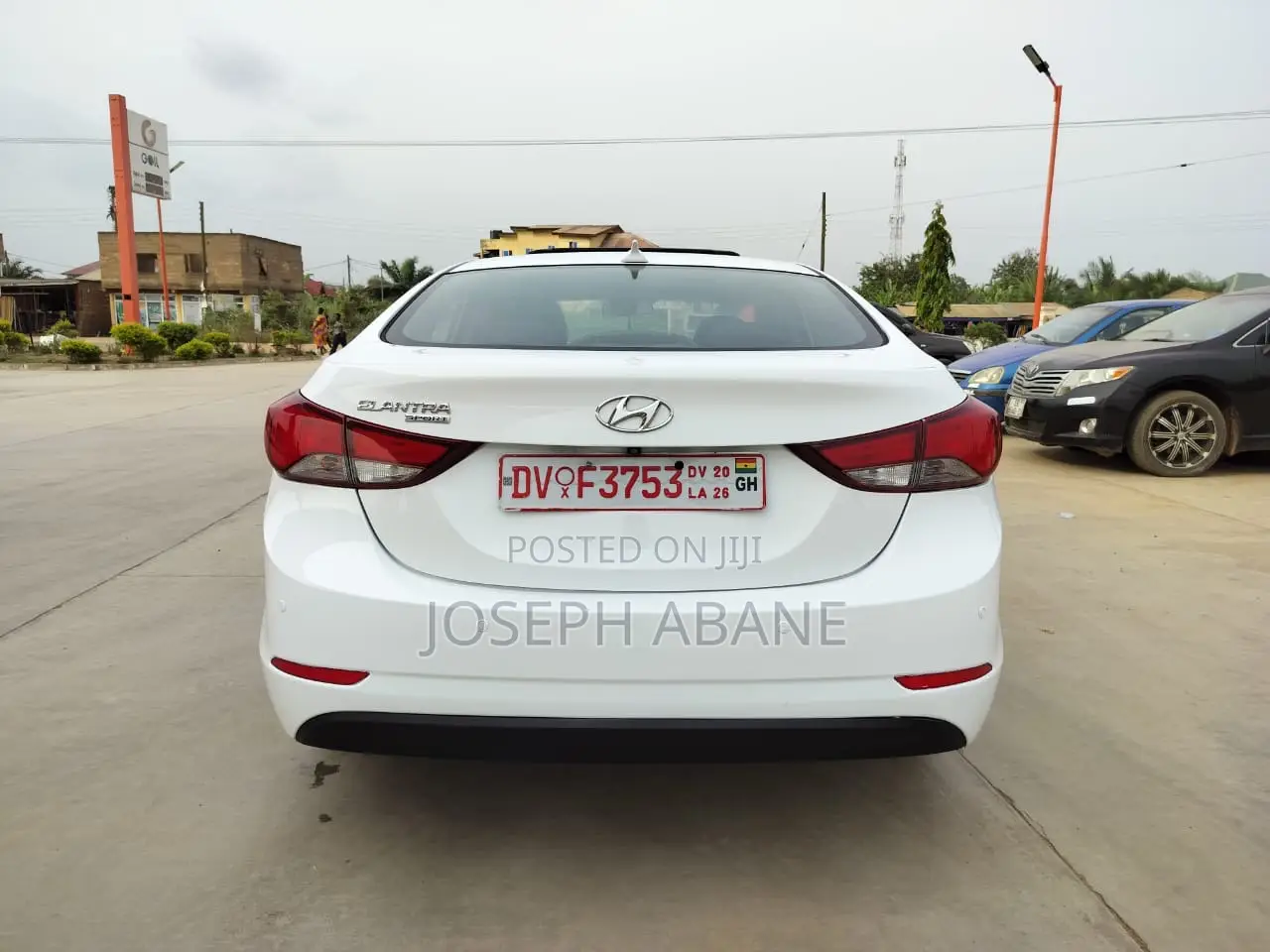Hyundai Elantra SE Sedan FWD (1.8L 4cyl 6M) 2016 White