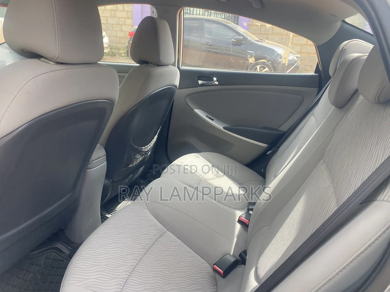 Hyundai Accent SE Automatic 2012 Silver