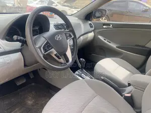 Hyundai Accent SE Automatic 2012 Silver