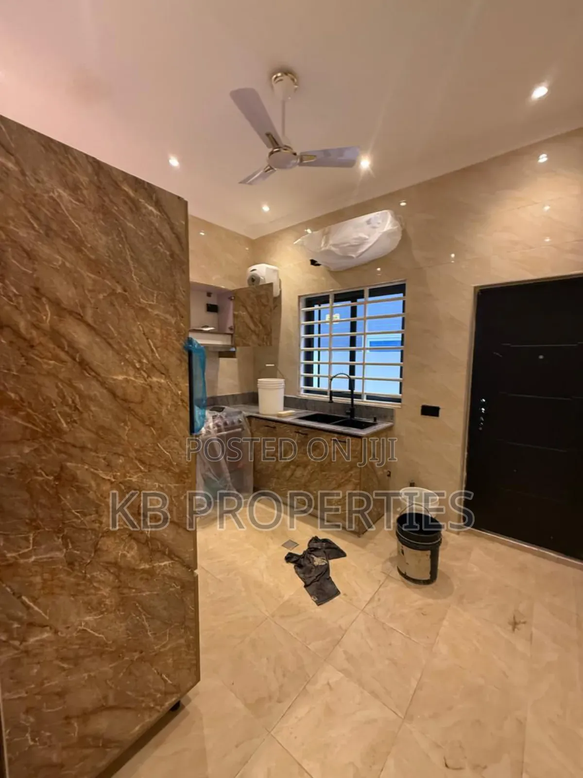 3bdrm House in Kb Properties, Spintex for sale