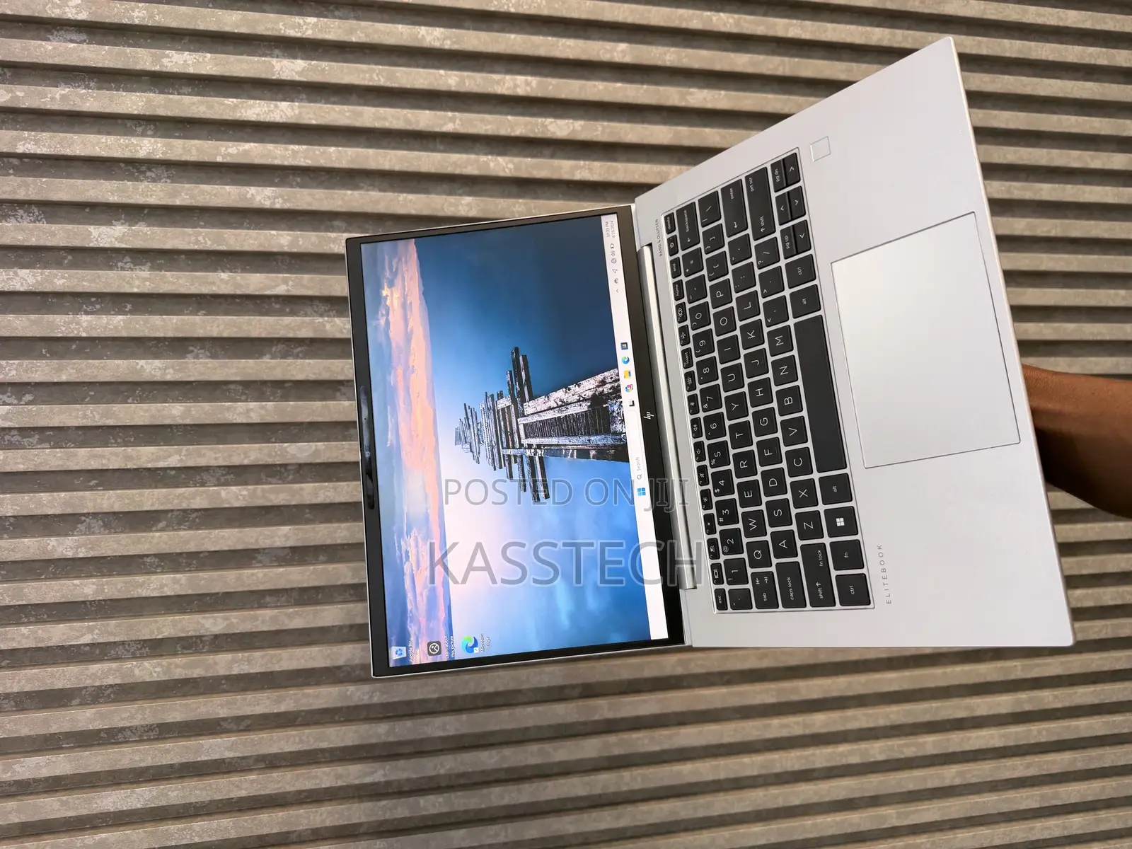 Laptop HP EliteBook 640 G11 8GB AMD Ryzen 5 SSD 256GB