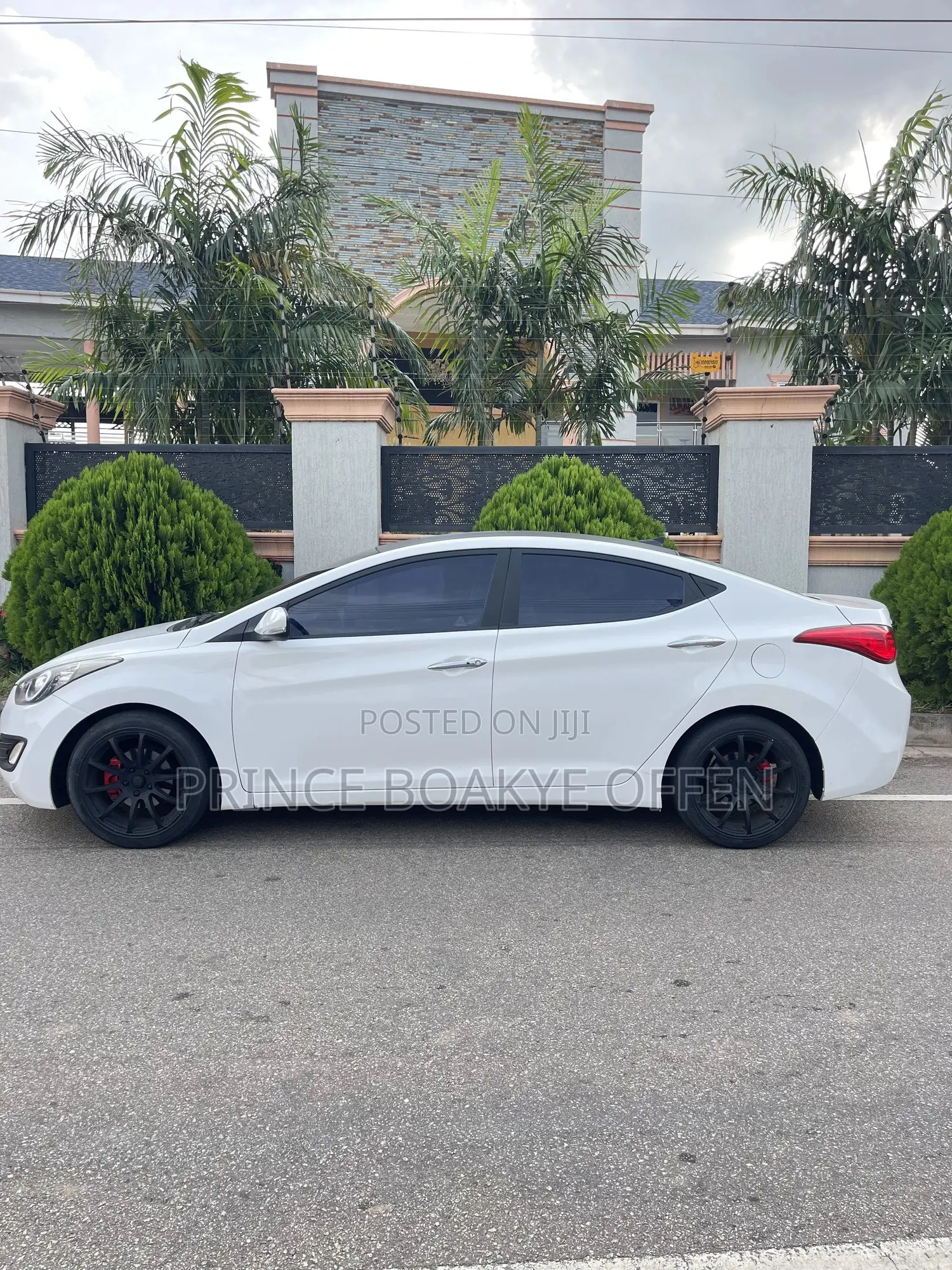Hyundai Avante 2013 White