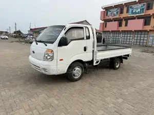 Kia Bongo 2012 White