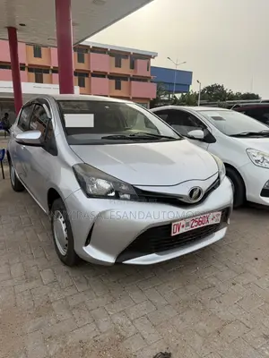 Toyota Vitz 1.5 FWD 3dr 2017 Silver