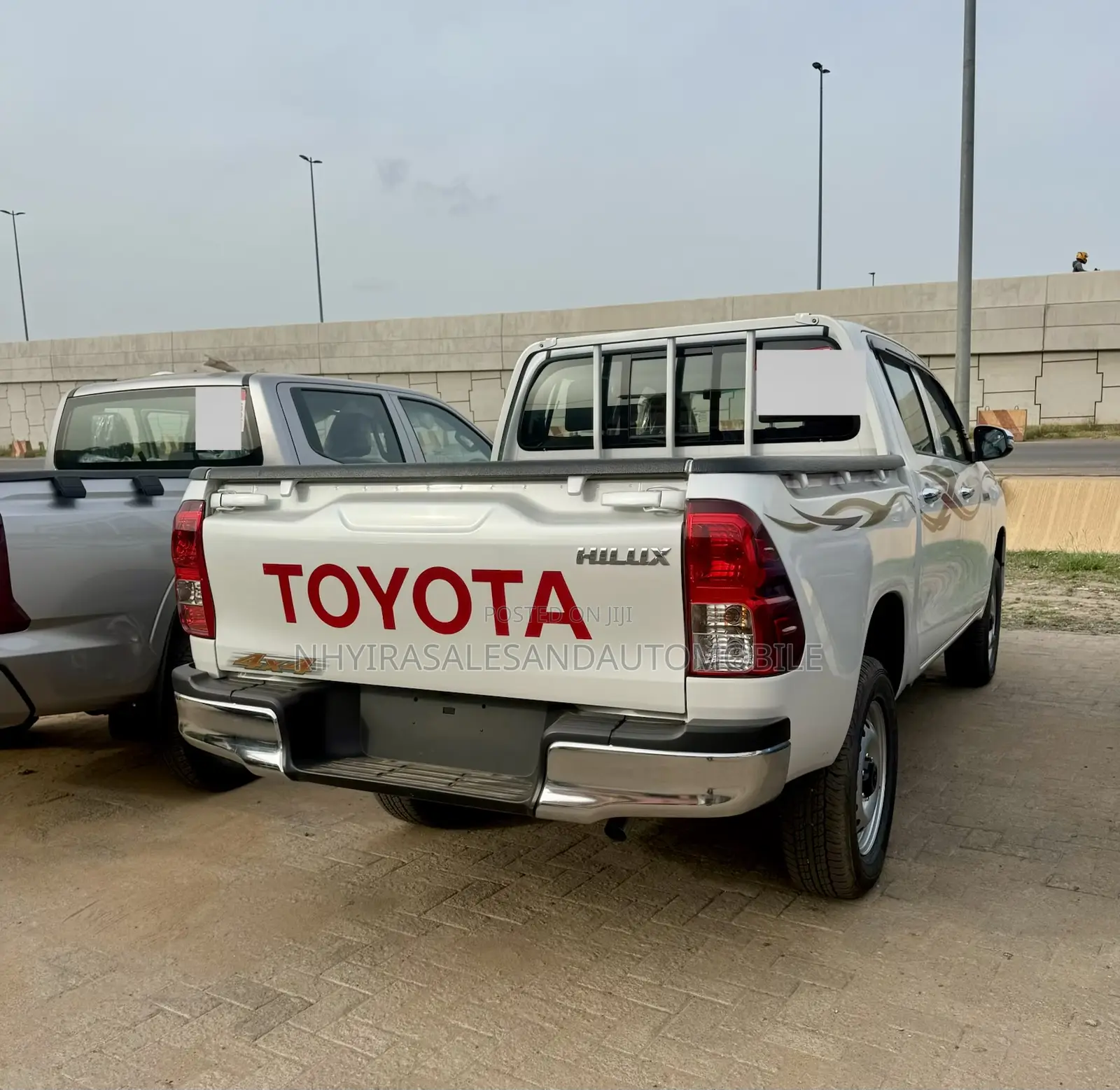 New Toyota Hilux 2025 White