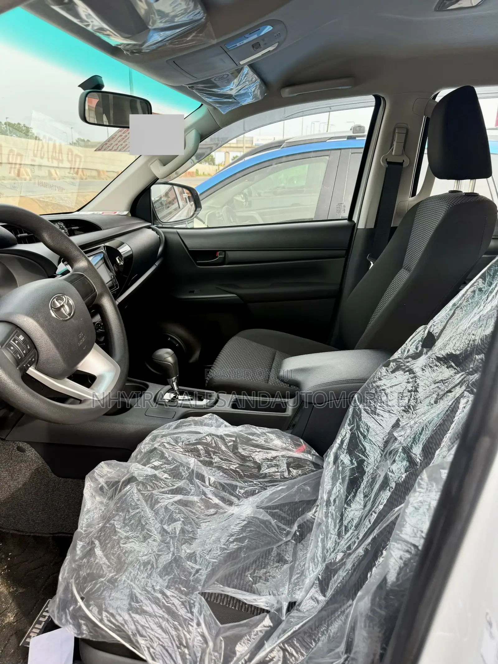 New Toyota Hilux 2025 White