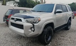 Toyota 4-Runner SR5 4dr SUV 4WD (4.0L 6cyl 5A) 2015 Silver