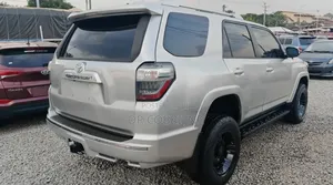 Toyota 4-Runner SR5 4dr SUV 4WD (4.0L 6cyl 5A) 2015 Silver