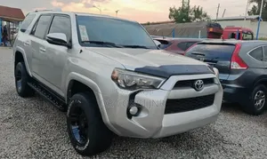 Toyota 4-Runner SR5 4dr SUV 4WD (4.0L 6cyl 5A) 2015 Silver