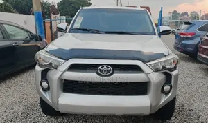 Toyota 4-Runner SR5 4dr SUV 4WD (4.0L 6cyl 5A) 2015 Silver