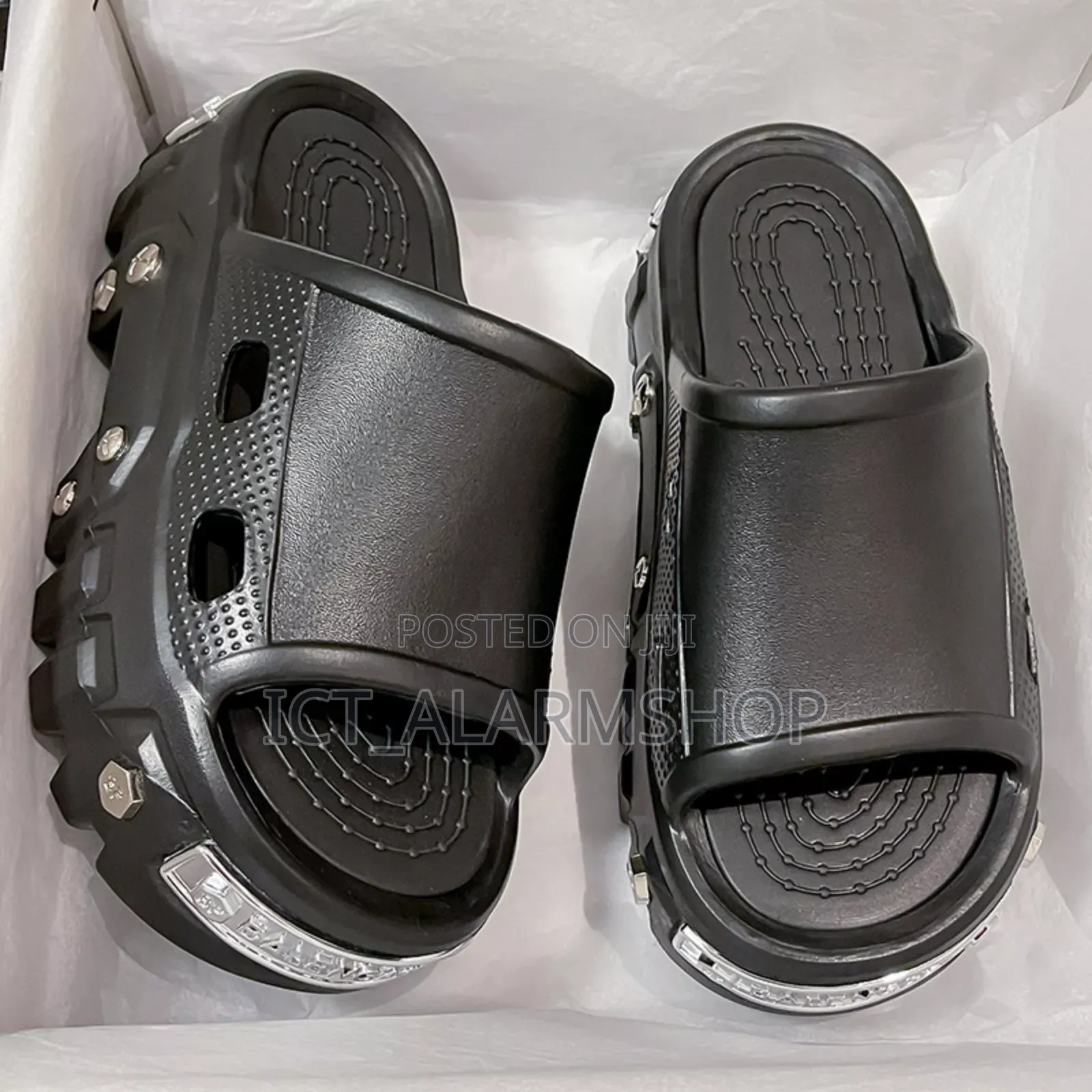 Black Thick-Soled Metallic Outer Wear Half-Drag
