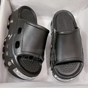 Black Thick-Soled Metallic Outer Wear Half-Drag