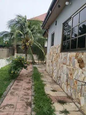 4bdrm House in Adenta, Malejor for rent