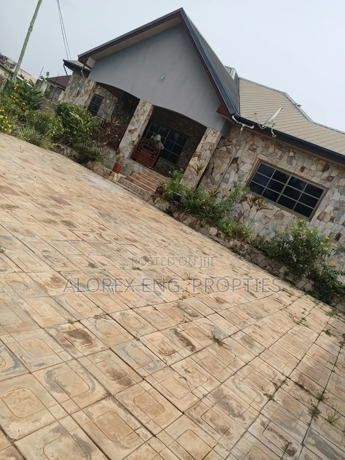 4bdrm House in Adenta, Malejor for rent